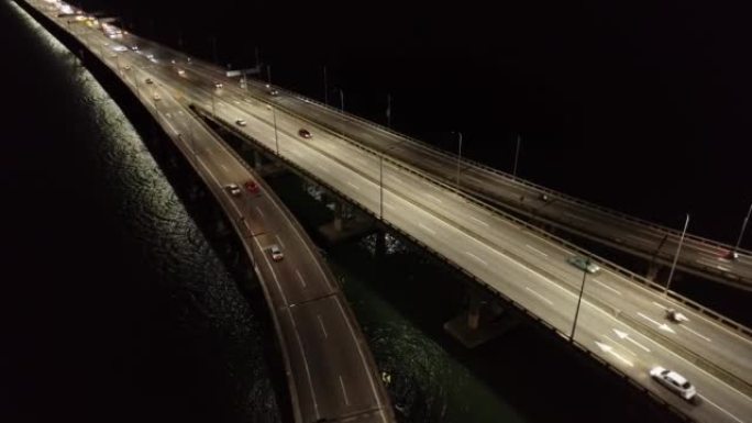 槟城大桥鸟瞰车过海