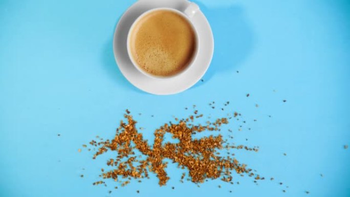 卡布奇诺咖啡杯附近咖啡颗粒中的单词咖啡的停止运动动画