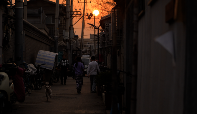 胡同黄昏街景