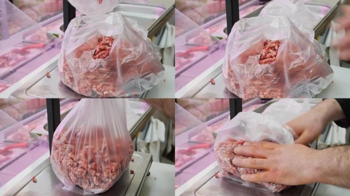 肉店卖主的手把肉末放在袋子里，称量磅秤上的肉块，把袋子绑起来卖给买主。零售肉类贸易。