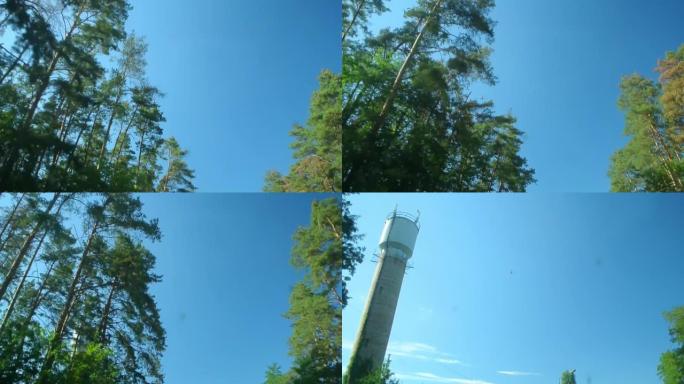 在夏日晴天透过挡风玻璃仰望蓝天。广角视图