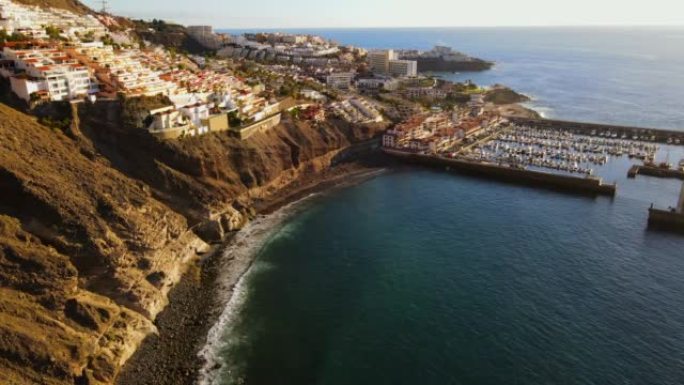 西班牙特内里费岛的Playa de los gu í os