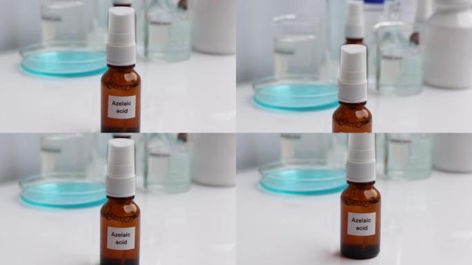 壬二酸是美容产品中的化学成分