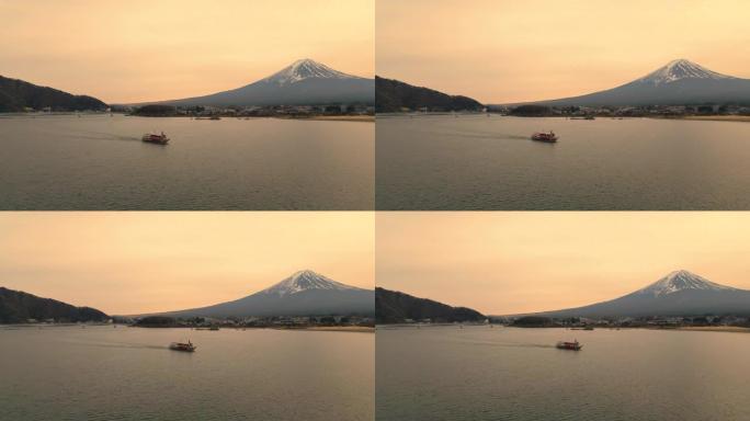 在河口湖和富士湖乘船游览的空中后退