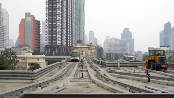 电动火车是旅行的基础设施。电动列车是面向全体市民的公共服务