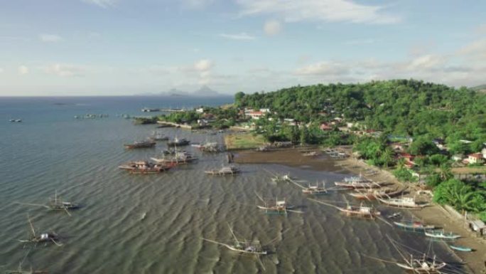 港口和岛屿战前与渔船Estancia菲律宾西部米沙ya航空射击