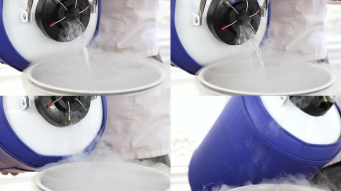 液氮以慢动作从特殊桶倒入钢制平底锅中