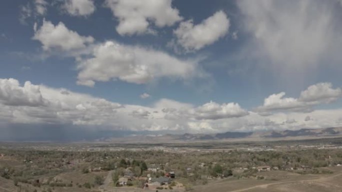 距离科罗拉多沙漠鸟瞰图和美国西部小镇视频系列