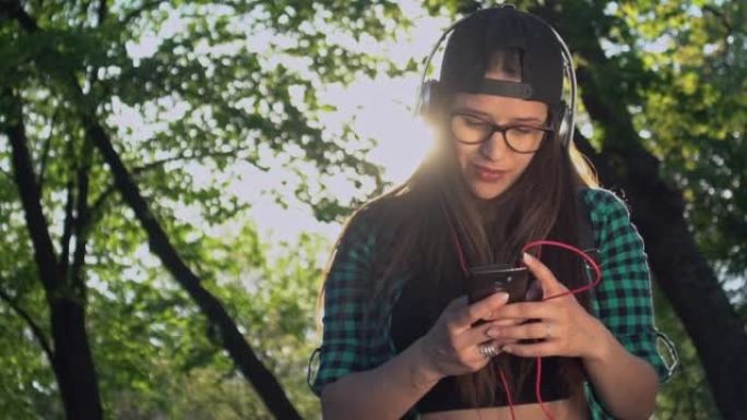 Woman enjoying a good music