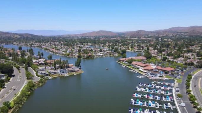 加利福尼亚州西湖村的湖泊上空