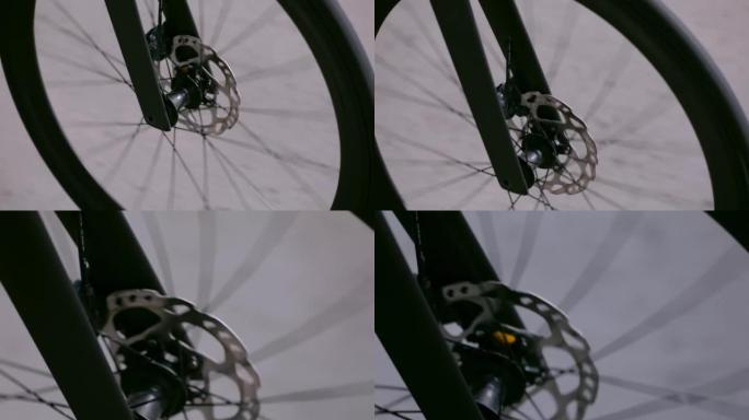 自行车车轮旋转特写