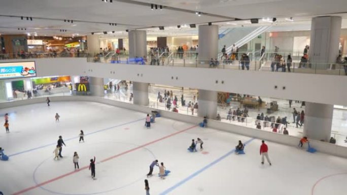 长沙市市中心著名商场溜冰场屋顶全景4k中国