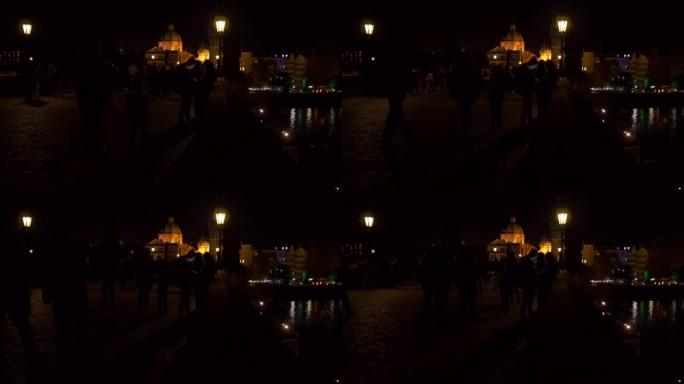 夜晚的布拉格查理大桥