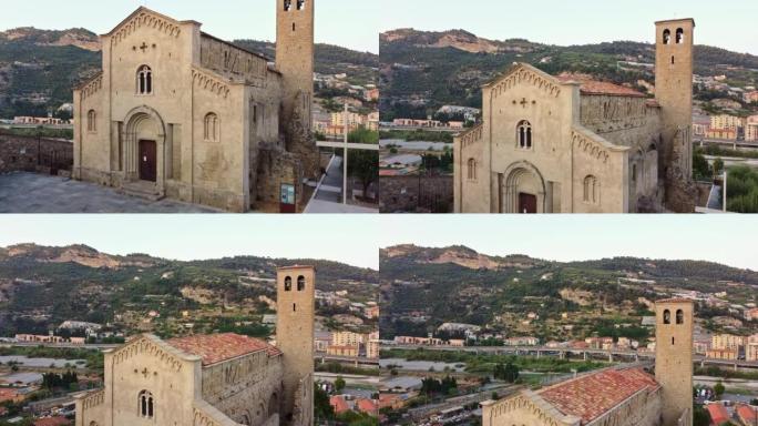 意大利利古里亚，无人机拍摄的中世纪古城文堤米利亚圣米歇尔教堂的景色。利古里亚里维埃拉美丽的全景鸟瞰车