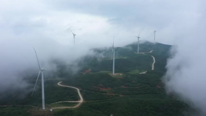 航拍雲海風力發電