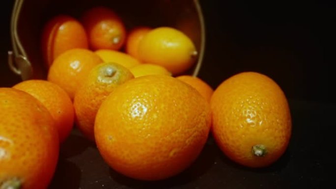 金橘或柑橘。增强免疫力，缓解宿醉综合征。