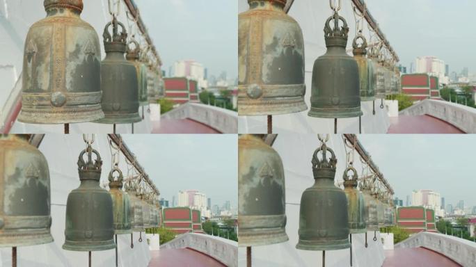4K电影慢动作镜头，在一个阳光明媚的日子里，曼谷金山寺的大寺庙佛钟(1)