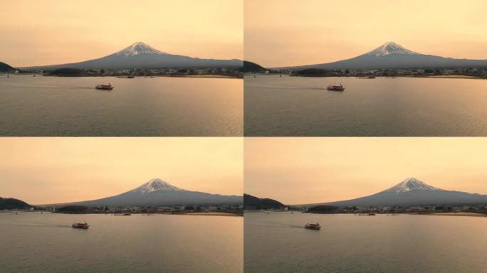 河口湖和富士湖乘船游览的鸟瞰图