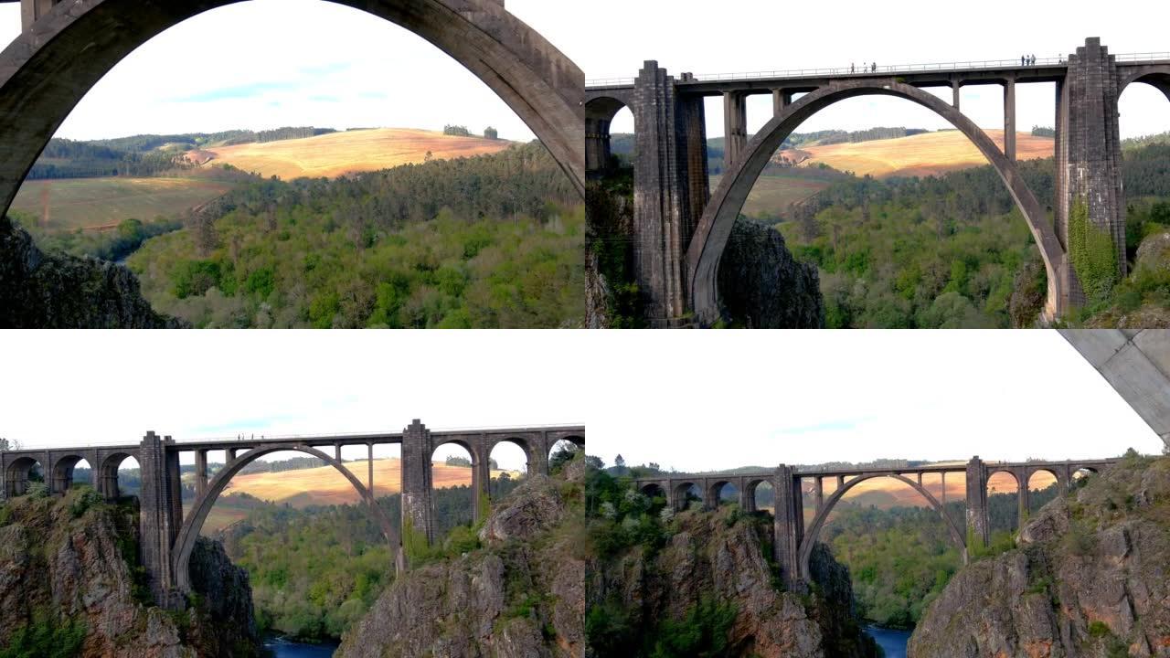 铁路穿越山谷的拱桥