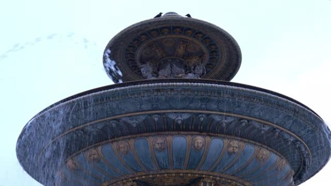 巴黎协和广场广场上的海洋喷泉的圆形瓦斯克