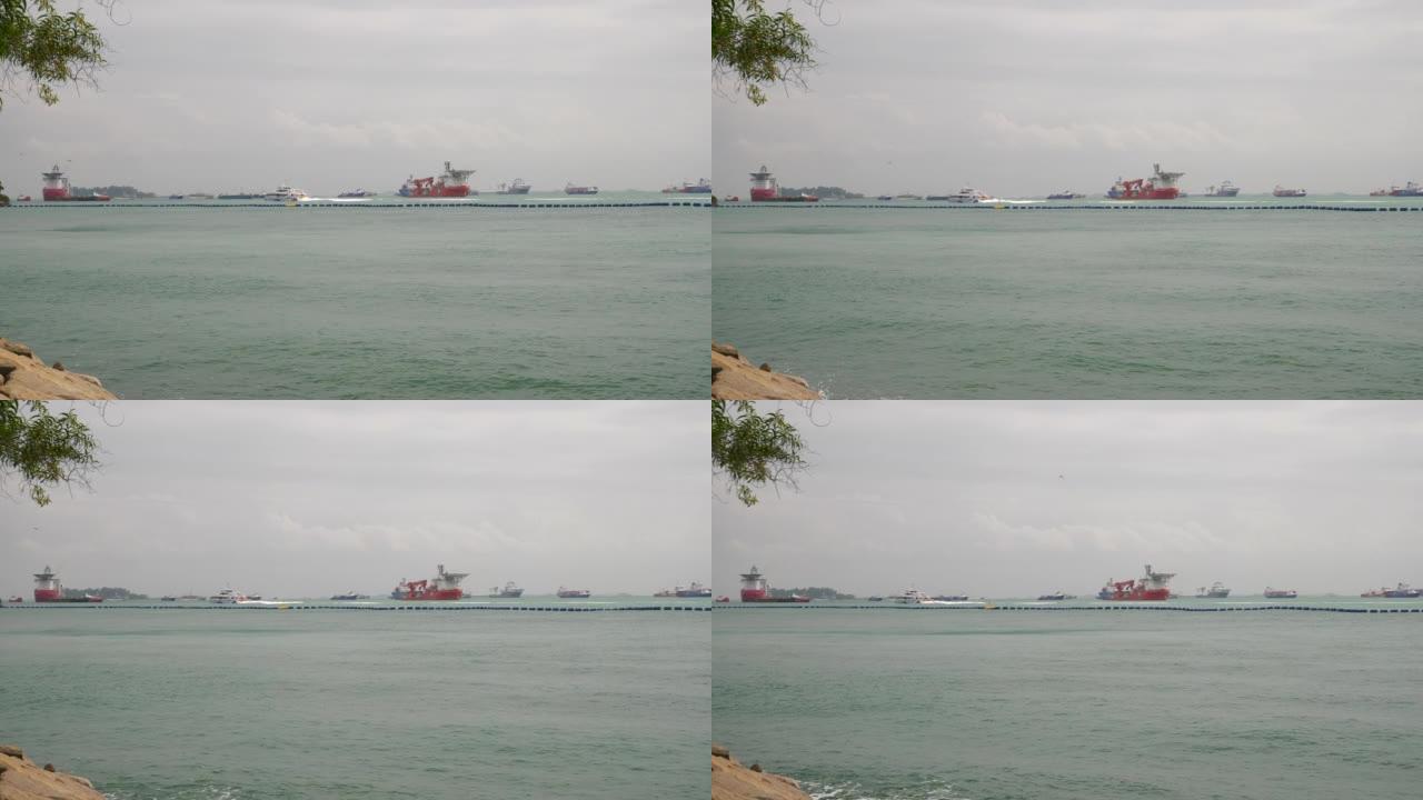 白天多雨的天空新加坡城市湾水上交通全景4k