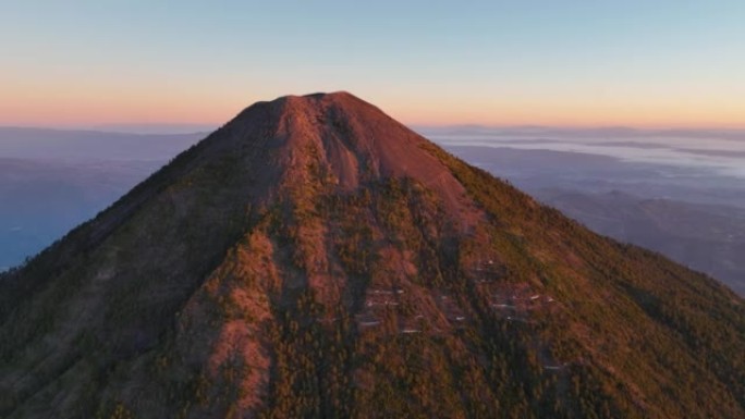 危地马拉阿瓜火山的鸟瞰图