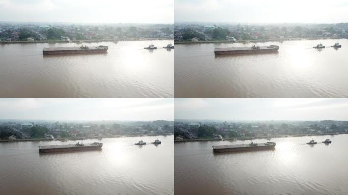 卡普阿斯河上的航空视频驳船
