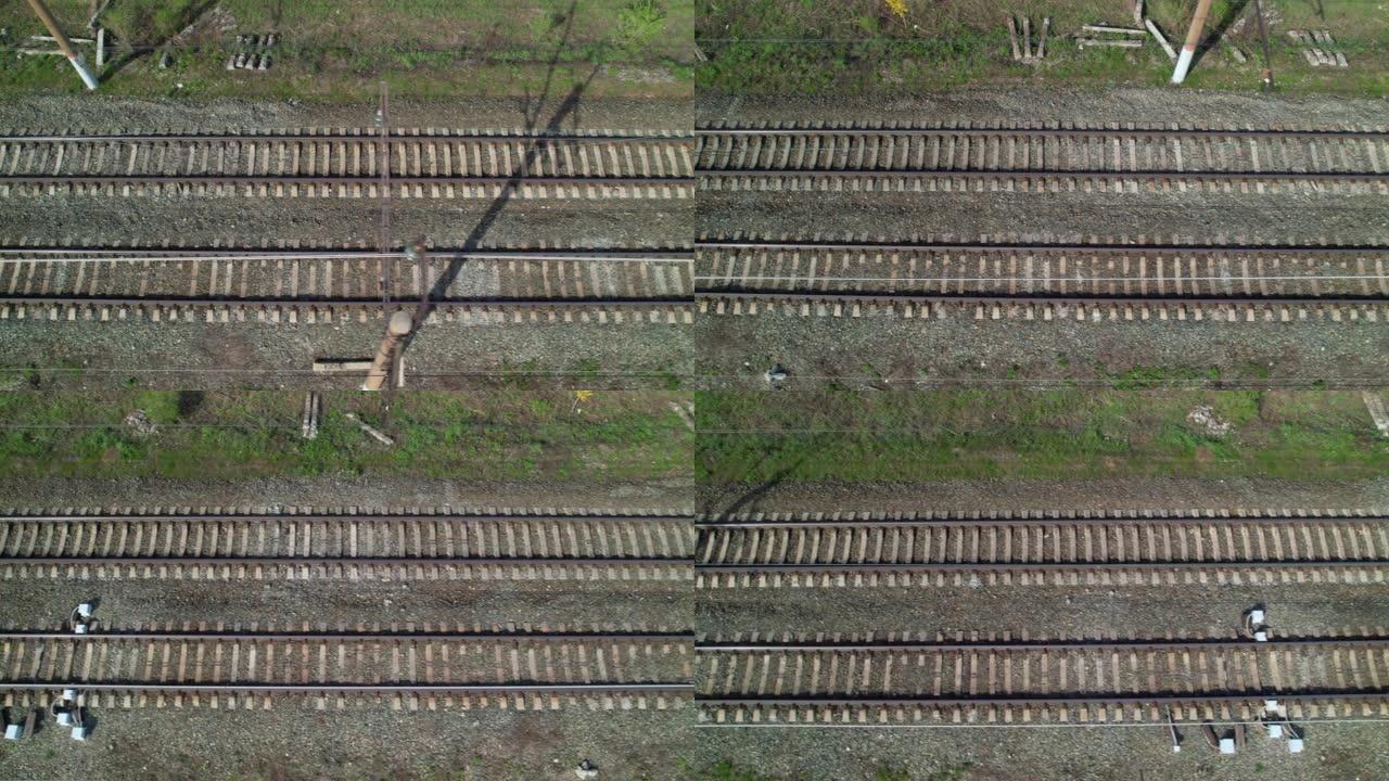 两条迎面而来的铁轨的鸟瞰图。