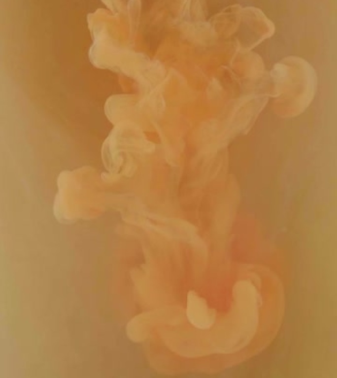 垂直视频墨水水飞溅彩色烟雾云