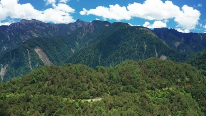 台湾玉山玉山及道路鸟瞰图