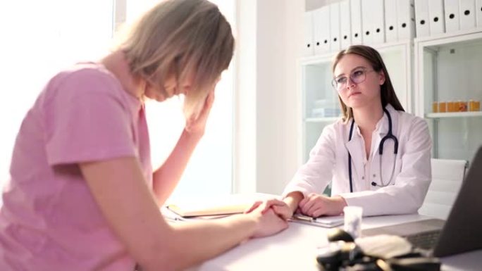 妇科医生肿瘤学家帮助女性应对压力