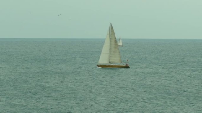 帆船比赛海边旅游海浪