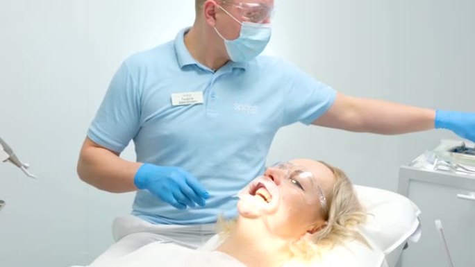 optragate扩口器牙科办公室医生矫正女性张口治疗牙齿透明眼镜保护眼睛清洁美白治疗牙龈龋齿根管填