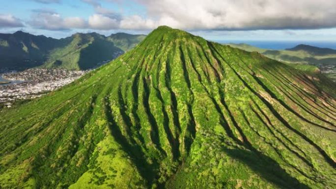 夏威夷无人机。夏威夷的鸟瞰图Koko Head火山口。欧胡岛的标志性火山峰会。夏威夷凯和威基基檀香山
