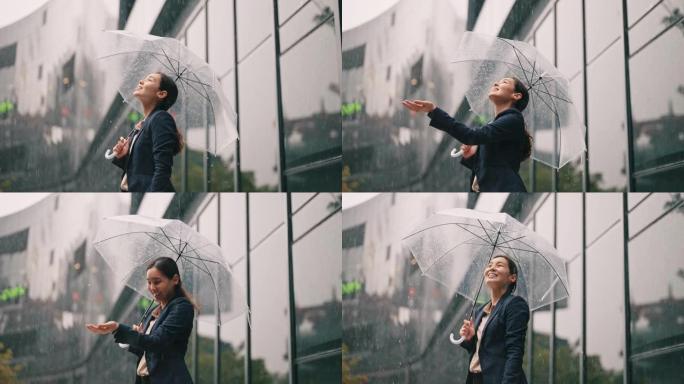 雨中的自由女商人雨中打伞女业务员下雨天打