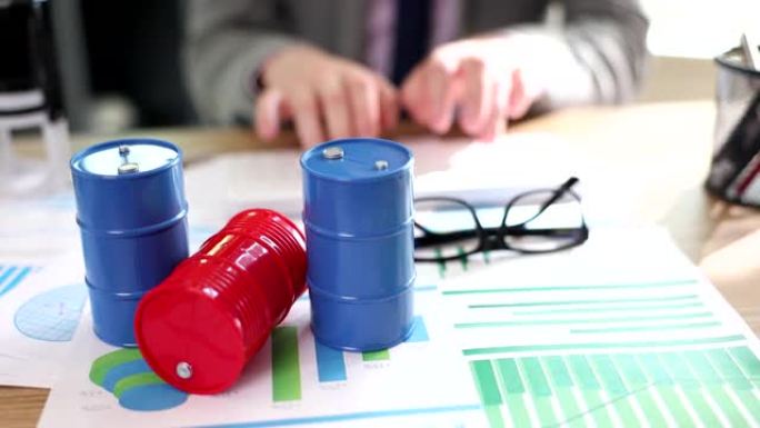 油桶和代理商分析石油销售收益
