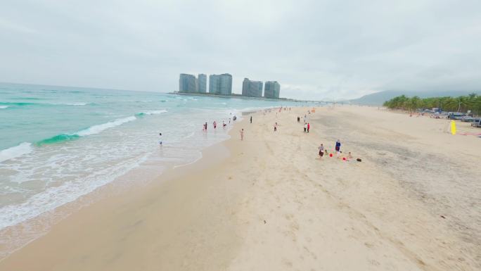 海南万宁日月湾海上冲浪冲浪板沙滩航拍