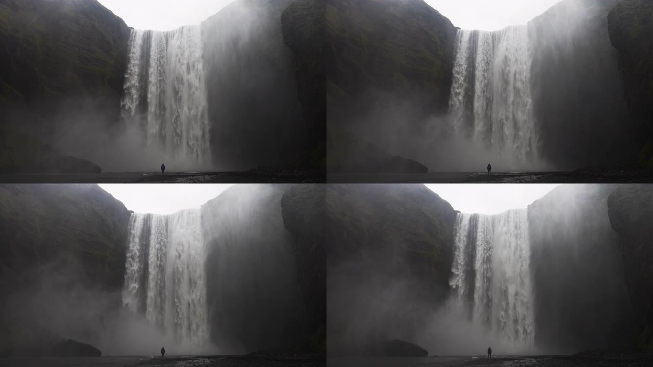 斯科加福斯瀑布的宽镜头