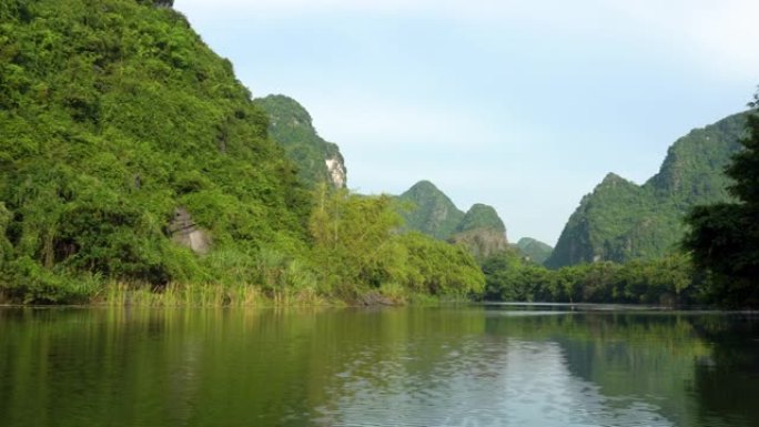 Thung May Ngoc stream Trang An生态旅游区越南