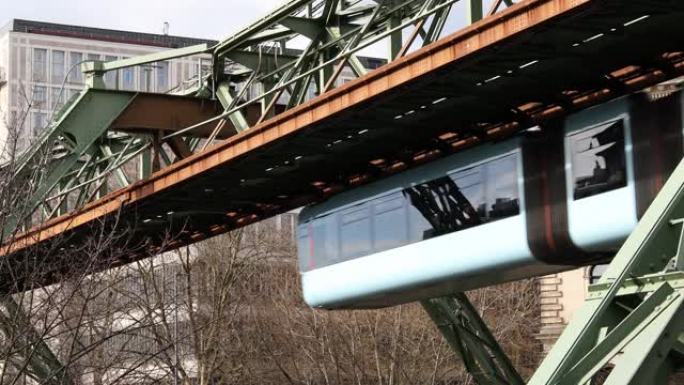 德国伍珀塔尔著名的施韦贝巴恩火车线4k 30fps视频