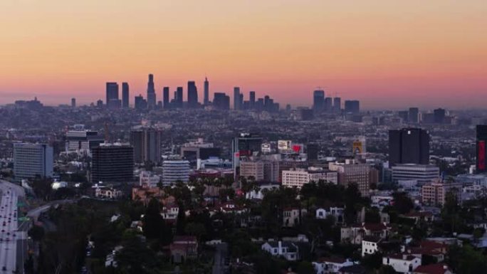 日出时的洛杉矶社区-好莱坞，韩国城和市中心