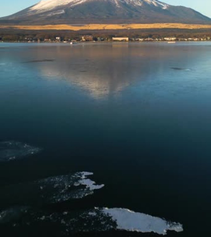 山中湖富士山的空中后退