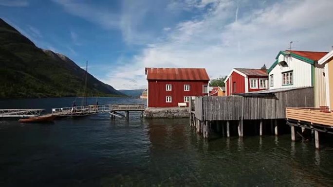 挪威莫斯琼的旧彩色房屋
