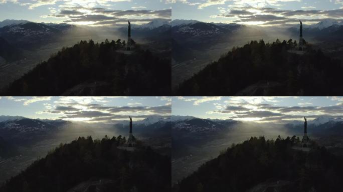 瑞士瓦莱州基督-罗伊雕像的宽航拍