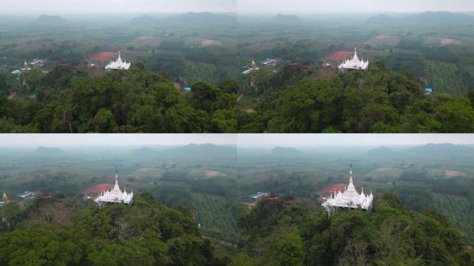 泰国丛林山上佛教寺庙的鸟瞰图