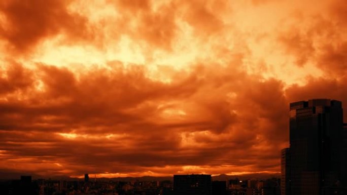 天空、云、城市和建筑的视频，日落夜景