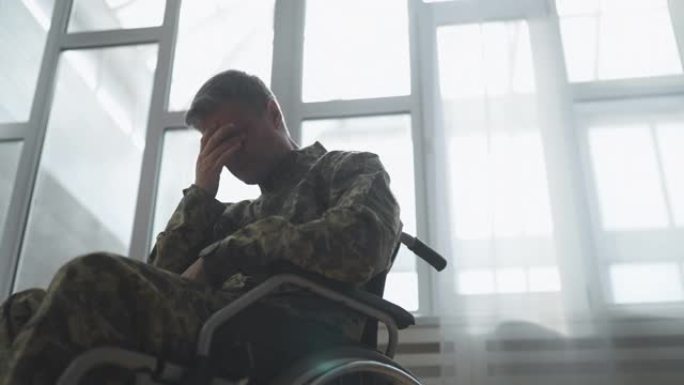 有残疾的士兵情绪低落，有创伤后应激障碍