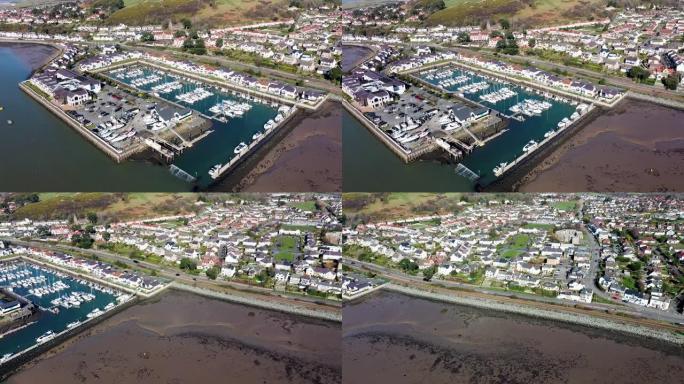 威尔士康威县自治市镇degan wy镇的航拍画面位于creudddyn半岛，与Llandudno R