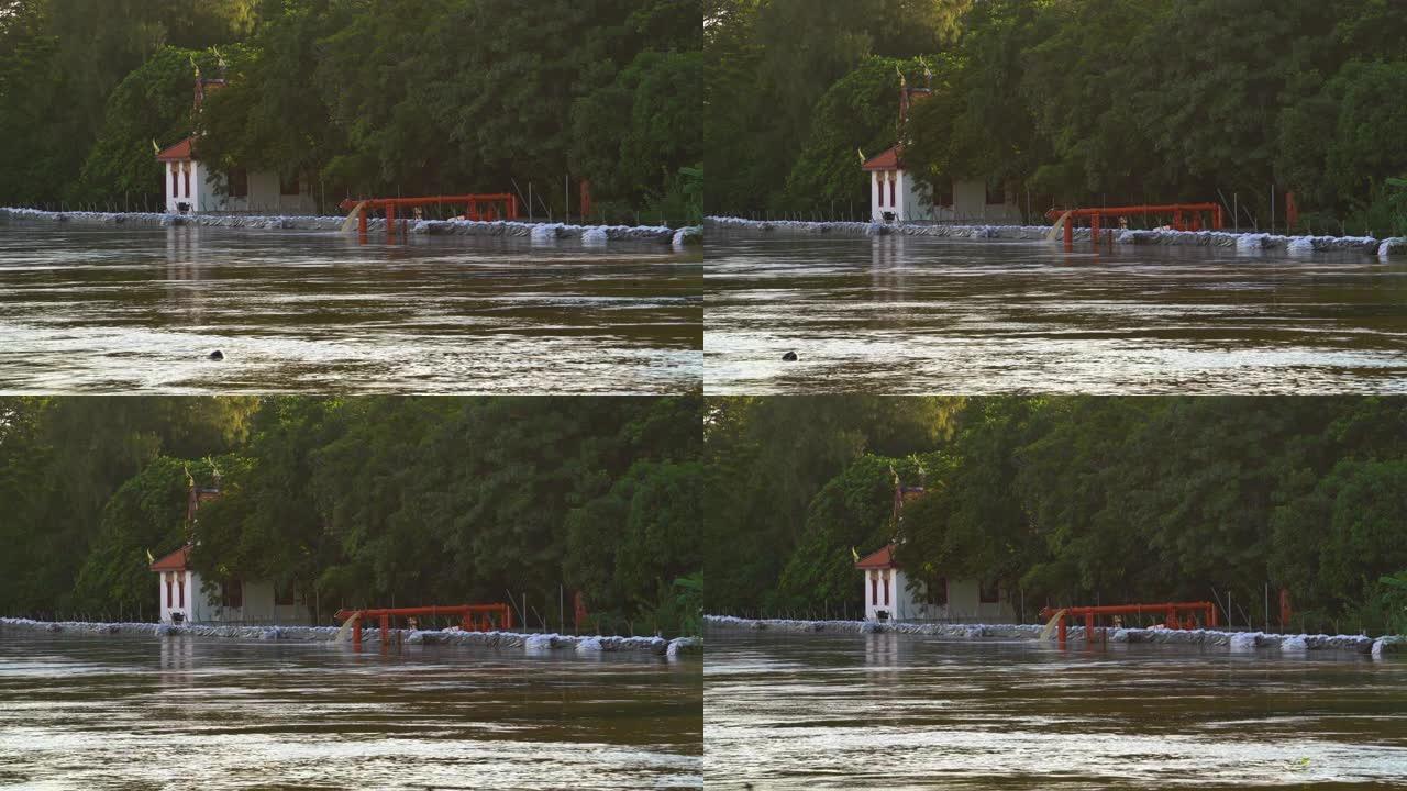 向湄南河排水，以保持水位以防止洪水泛滥。