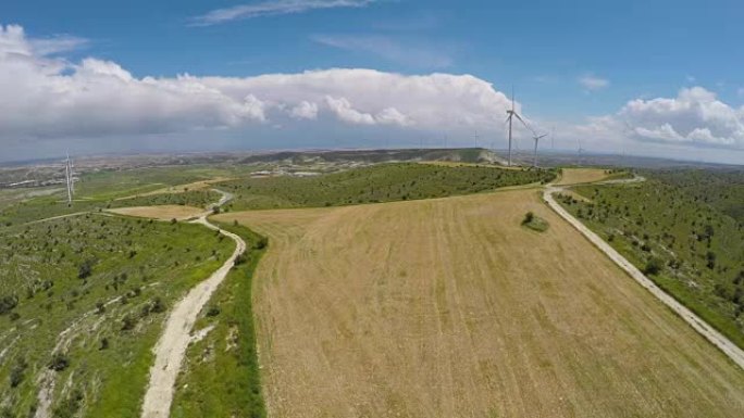 位于草地上的和平风车农场，为城市提供可再生能源